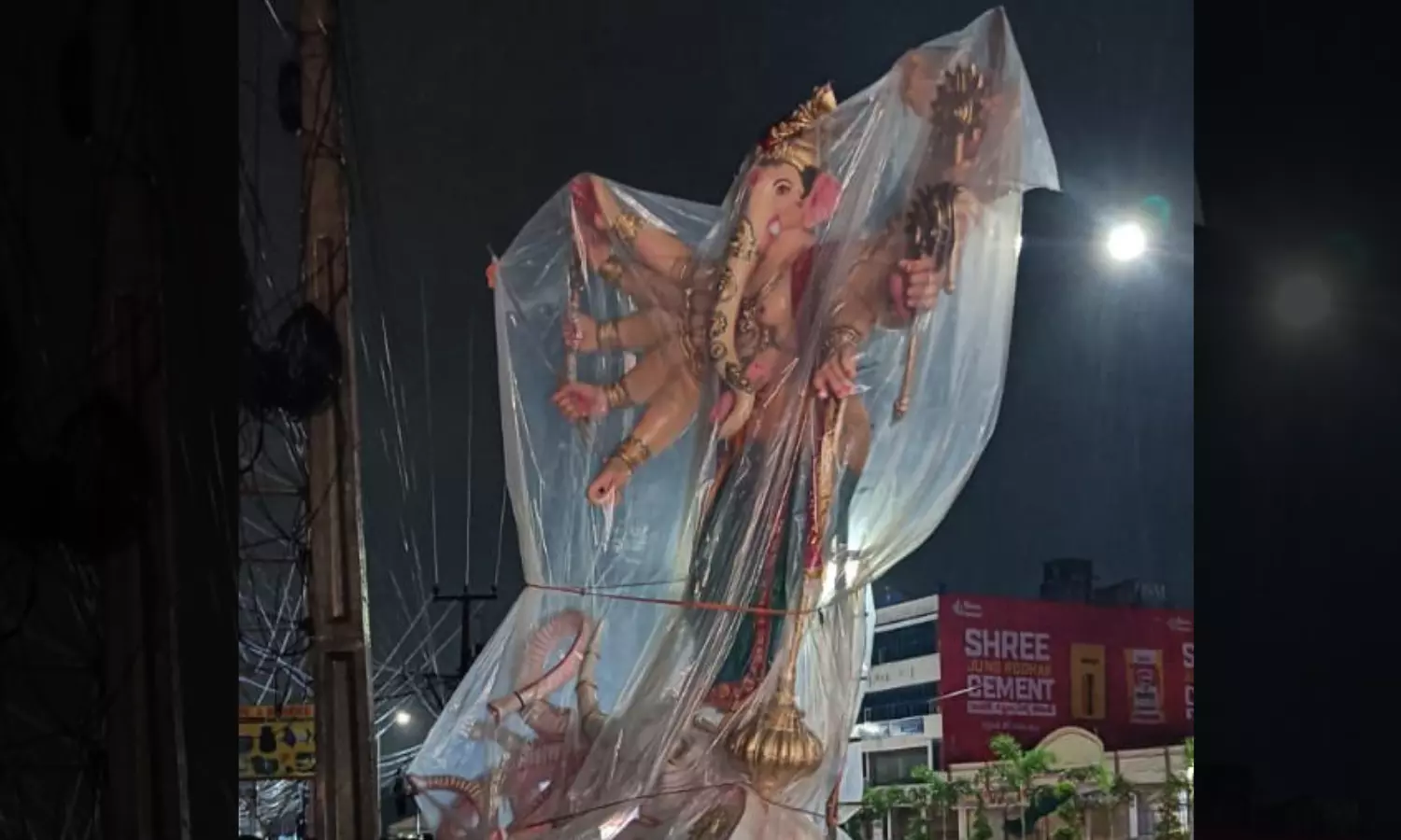 Hyderabad: 2 Dead in Ganesh Idol Mishap