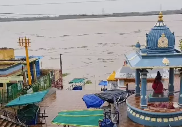 Godavari in Spate at Bhadrachalam; Heavy Rains Lash Telangana, Reservoirs See Huge Inflows