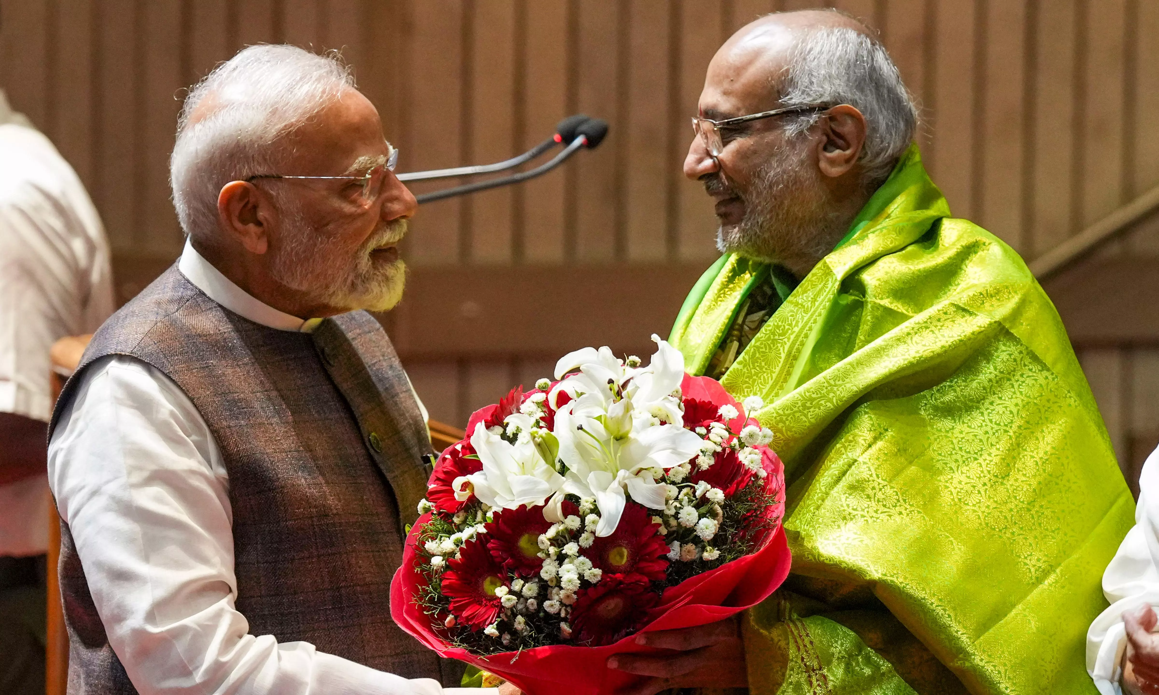 PM Modi Urges Unanimous Election for Radhakrishnan as Vice President