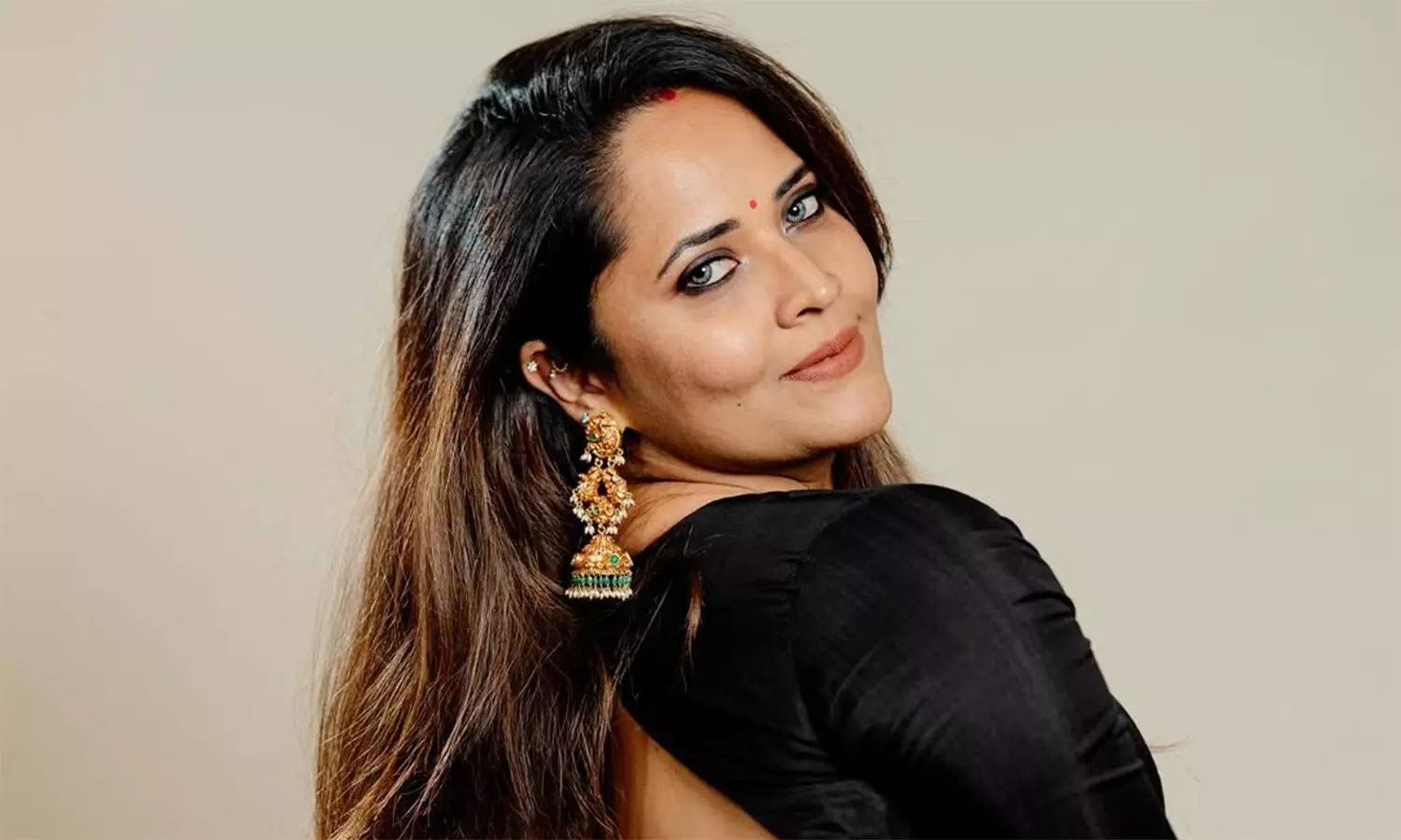 Anchor Anasuya Denies Participation in Bigg Boss Telugu 9