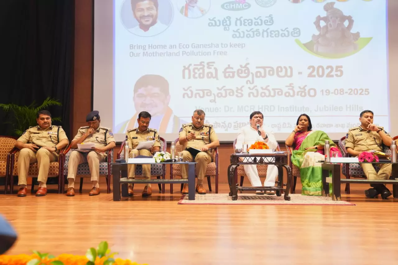 Ponnam Reviews Arrangements for Ganesh Festival in Hyderabad Ponnam Reviews Arrangements for Ganesh Festival in Hyderabad