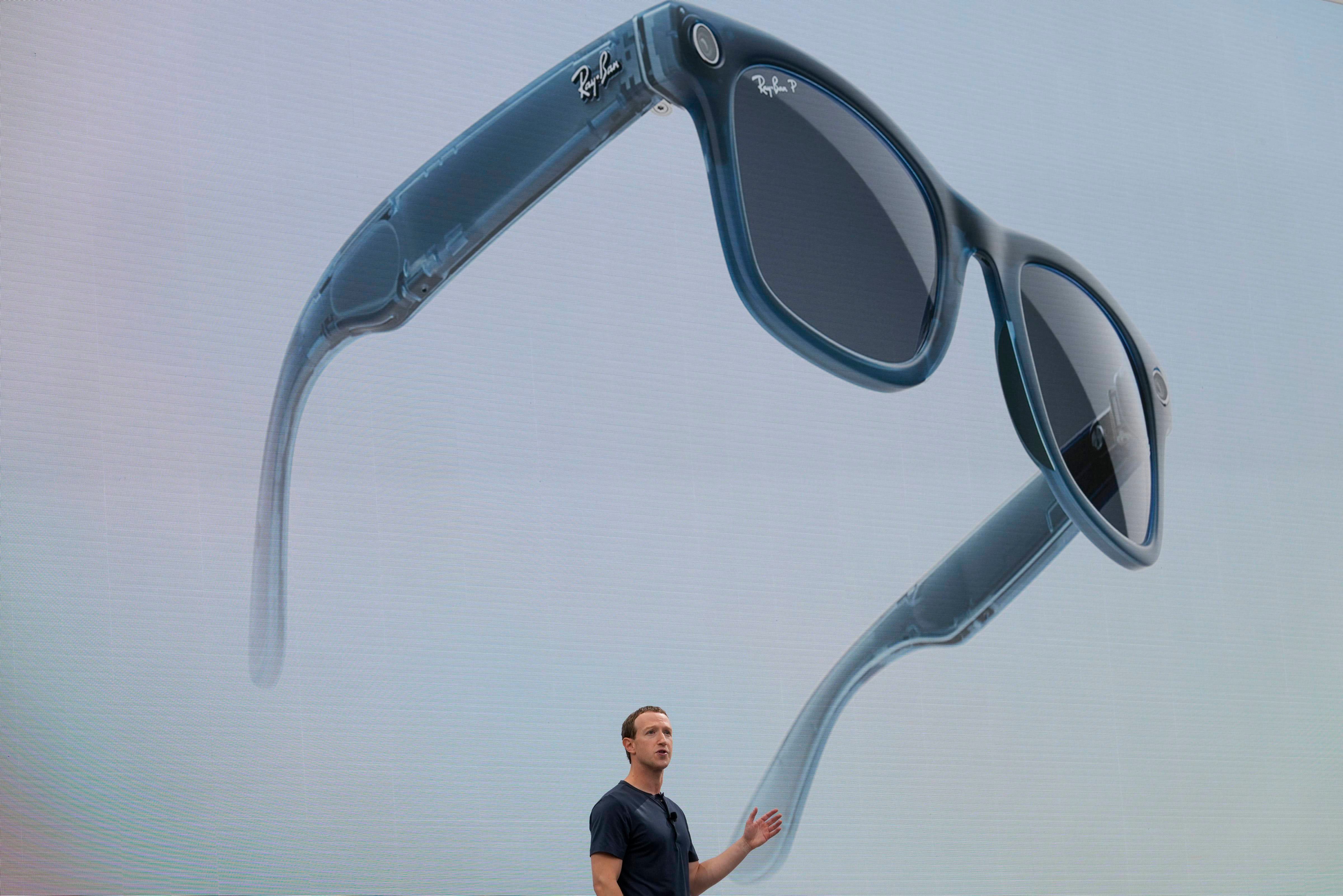 Meta to Debut Smart Glasses with Display in September