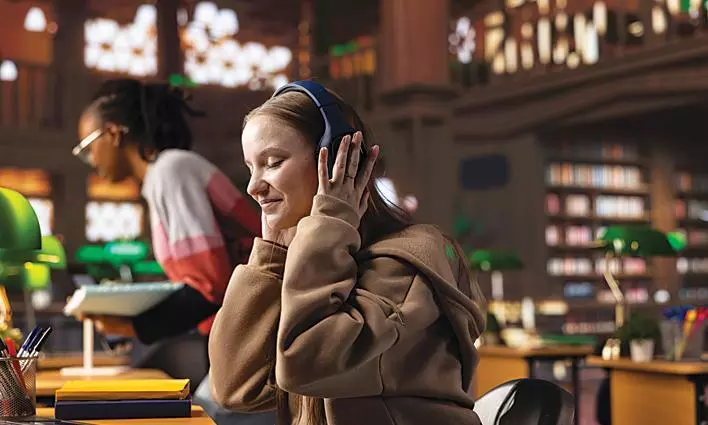 Gen-Z Finds Solace in Timeless Ghazals