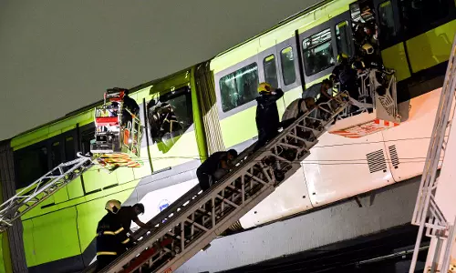 Mumbai Monorail: 582 Passengers Rescued After Train Breaks Down