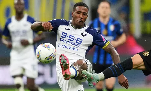 Wolves Sign Fastest Player In Serie A, Jackson Tchatchoua