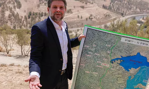 Israel Approves Settlement Project That Could Divide the West Bank