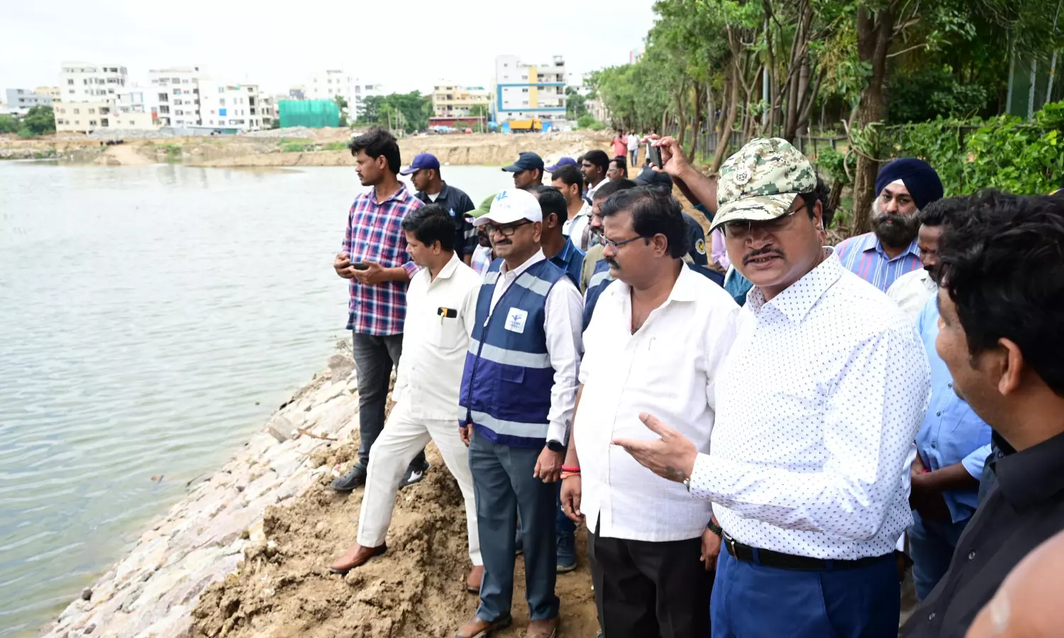 GHMC And HYDRAA Commissioners Inspect Maitrivanam Drain Line