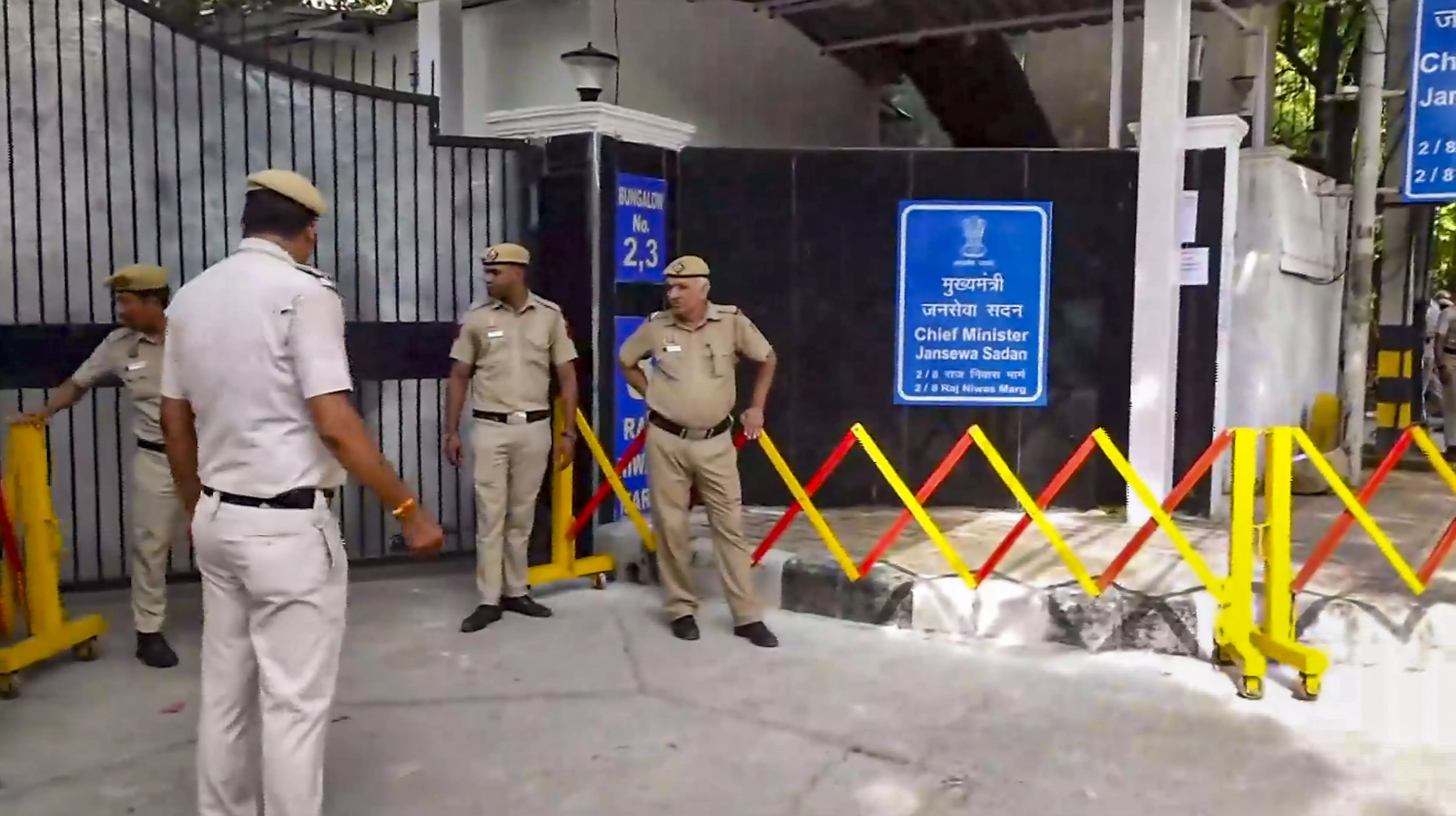 Kapil Mishra Alleges Conspiracy Behind Attack on CM Rekha Gupta Kapil Mishra Alleges Conspiracy Behind Attack on CM Rekha Gupta