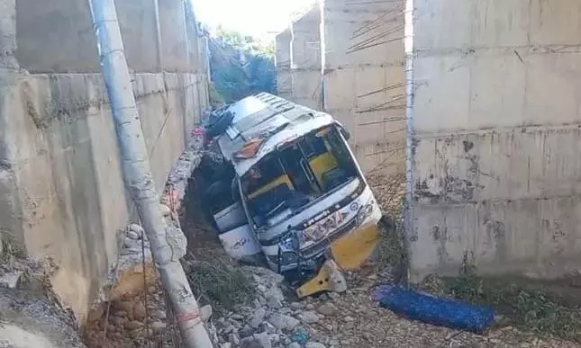 Bus with Pilgrims Crashes into Gorge in J&K, One Dead