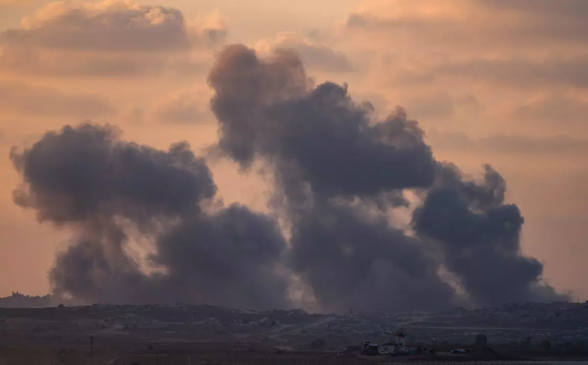 Israel Approves Extended Offensive, Hammers Gaza City Overnight