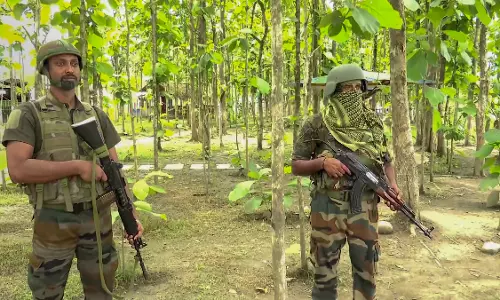 About 42,000 Cross-Border Entrants Documented in Manipur Since December 2024: Assam Rifles DG About 42,000 Cross-Border Entrants Documented in Manipur Since December 2024: Assam Rifles DG