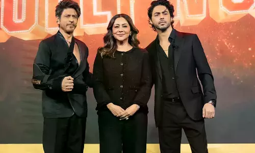 SRK Passes The Baton: Aryan Steps Into The Spotlight SRK Passes The Baton: Aryan Steps Into The Spotlight