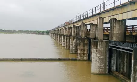 Collector Acknowledges Poor Condition Of Swarnamukhi Barrage Collector Acknowledges Poor Condition Of Swarnamukhi Barrage