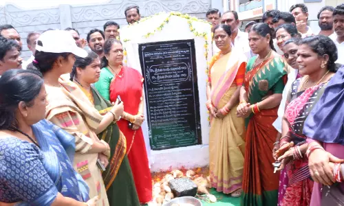 Warangal Will See Hyd-Like Development: Konda Surekha