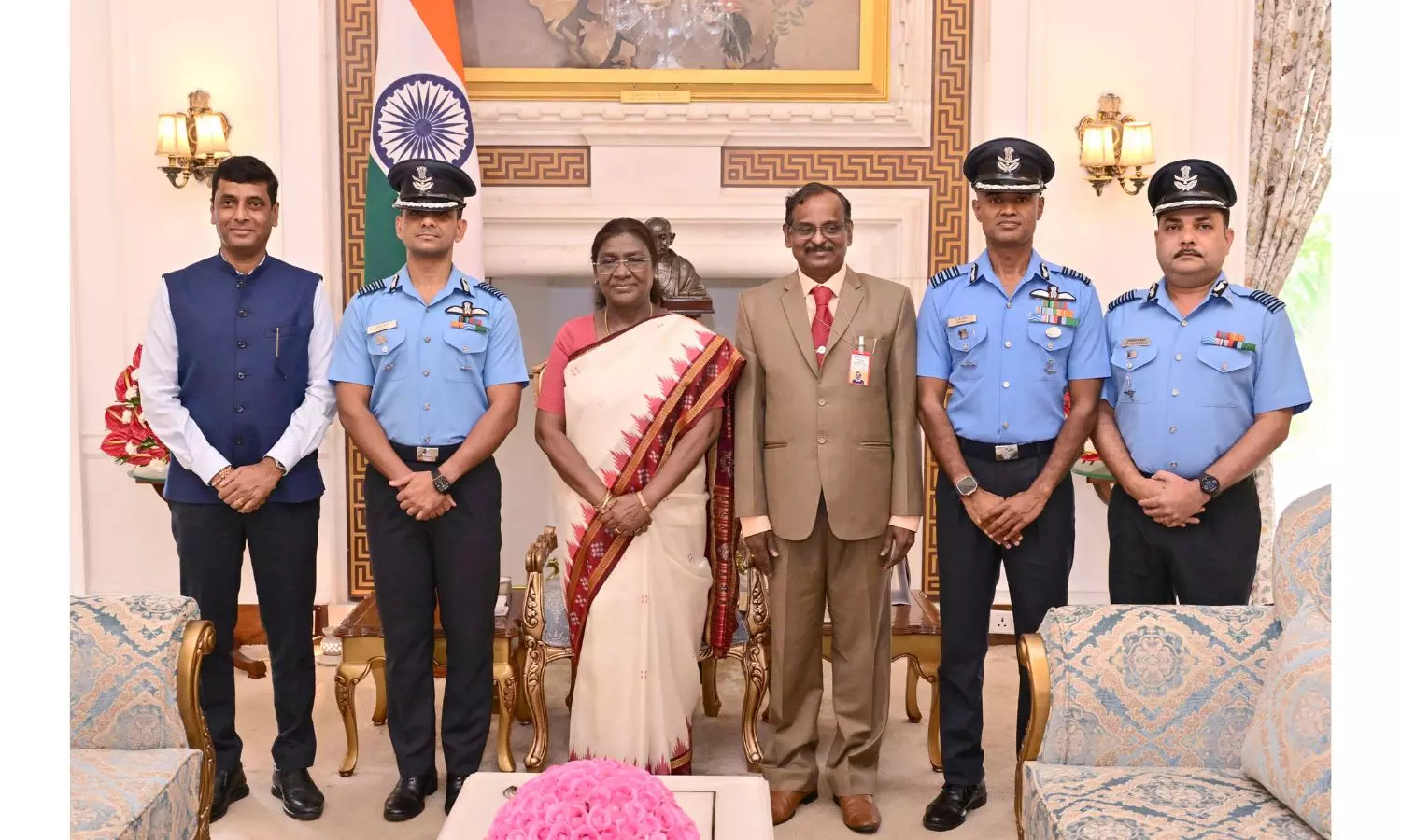 Shux Meets President Murmu