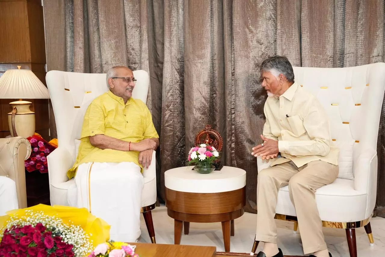 VP Poll: Naidu Backs Radhakrishnan