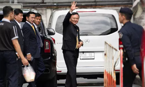 Shinawatra Saga: 25 Years of Power, Pushback