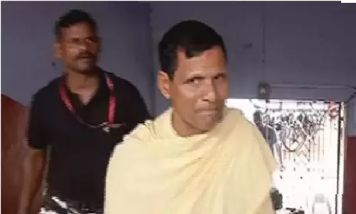 Security Breach at Puri Srimandir: UP Man Detained While Attempting to Scale Temple