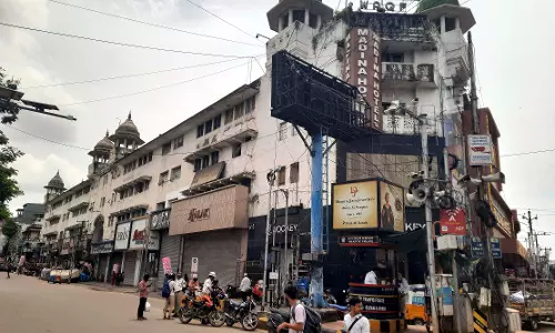 Madina Building Crumbles In Neglect