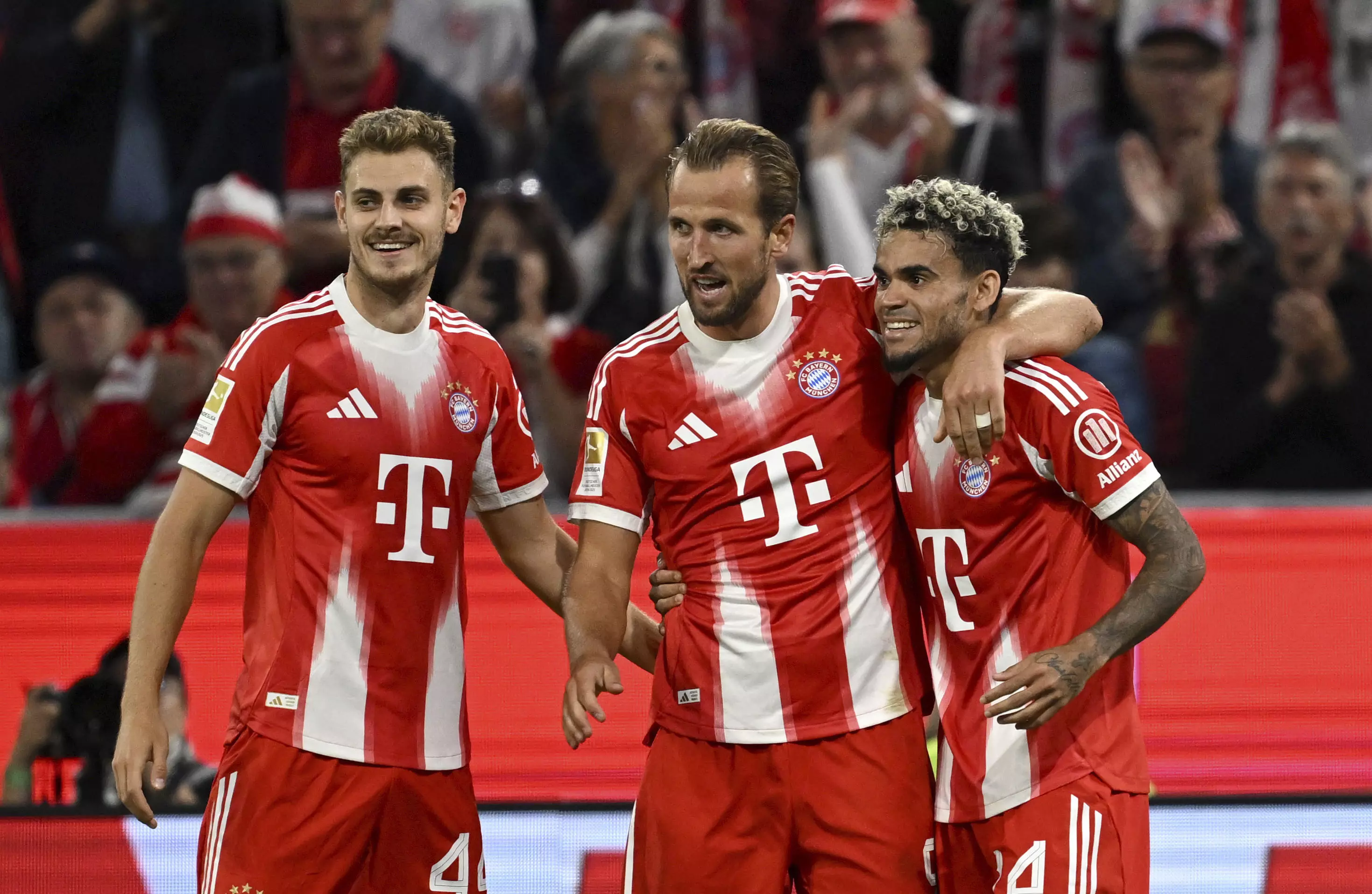 Kane Hits Hat Trick As Bayern Munich Routs Leipzig 6-0 In Bundesliga Opener