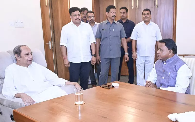 Mohan Majhi Meets Naveen Patnaik After His Return From Hospital