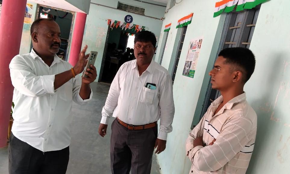Hyderabad Schools Launch Facial Recognition System for Students