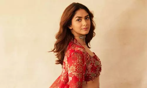 Mrunal Thakur Backs Girl-Centric Film Paradha