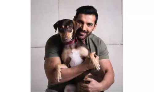 John and Vir Das Back SCs Call on Strays