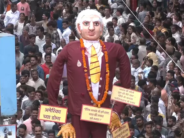 Trump Effigy Paraded at Nagpur Festival to Protest US Tariffs