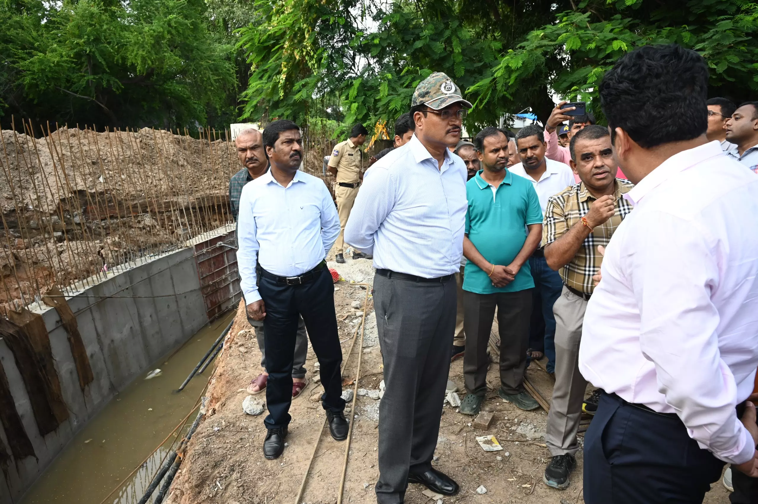 HYDRAA Commissioner Inspects Retaining Wall Work at Picket Nala