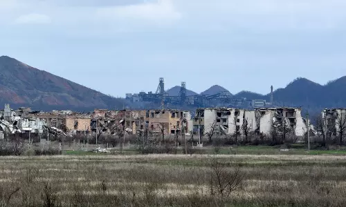 Russia Claims More Ukraine Land as Hopes for Summit Fade