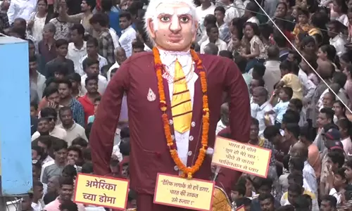 Trump Effigy Paraded at Nagpur Festival to Protest US Tariffs