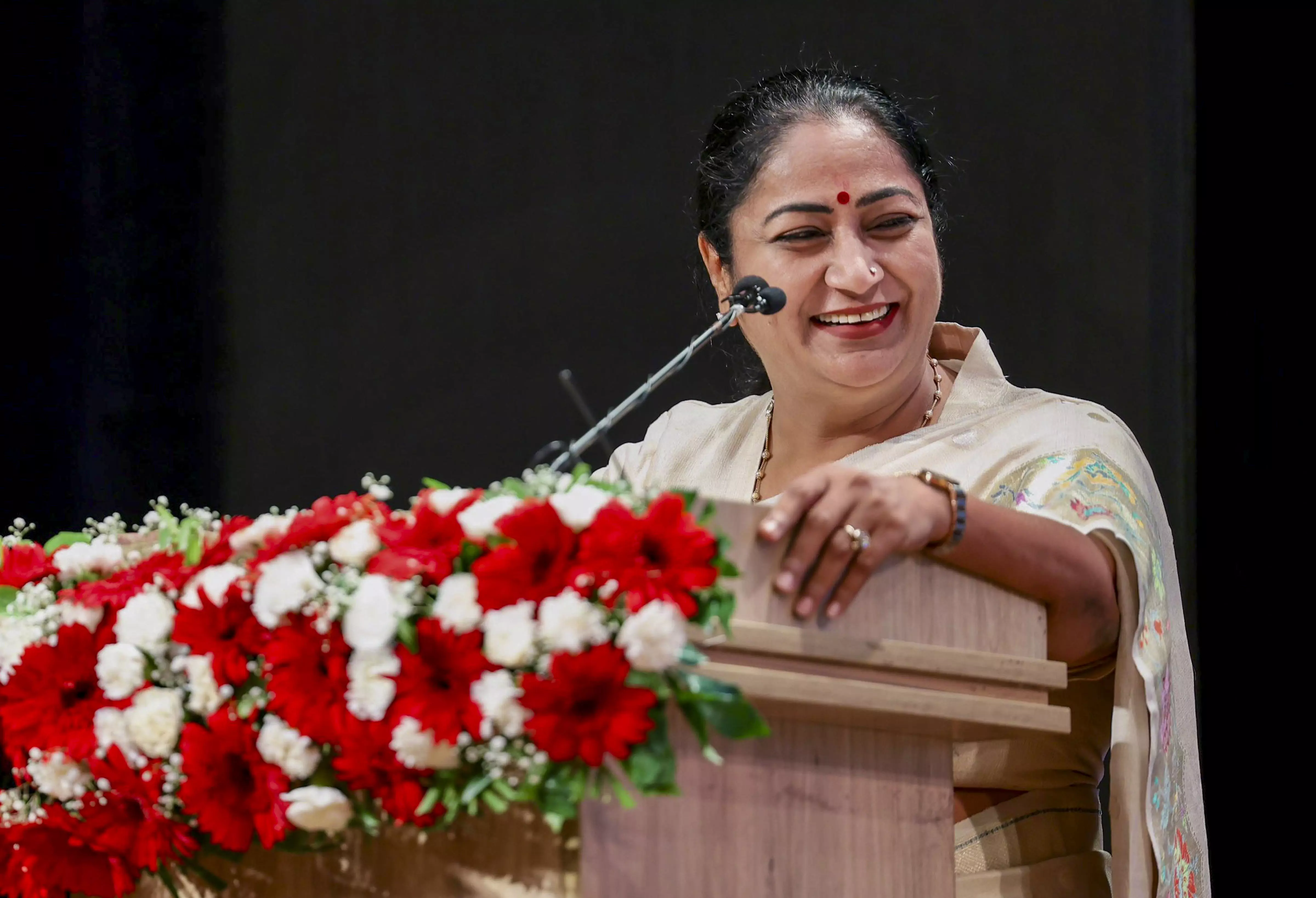 Govt Shifts Delhi CM’s Security from CRPF to Delhi Police