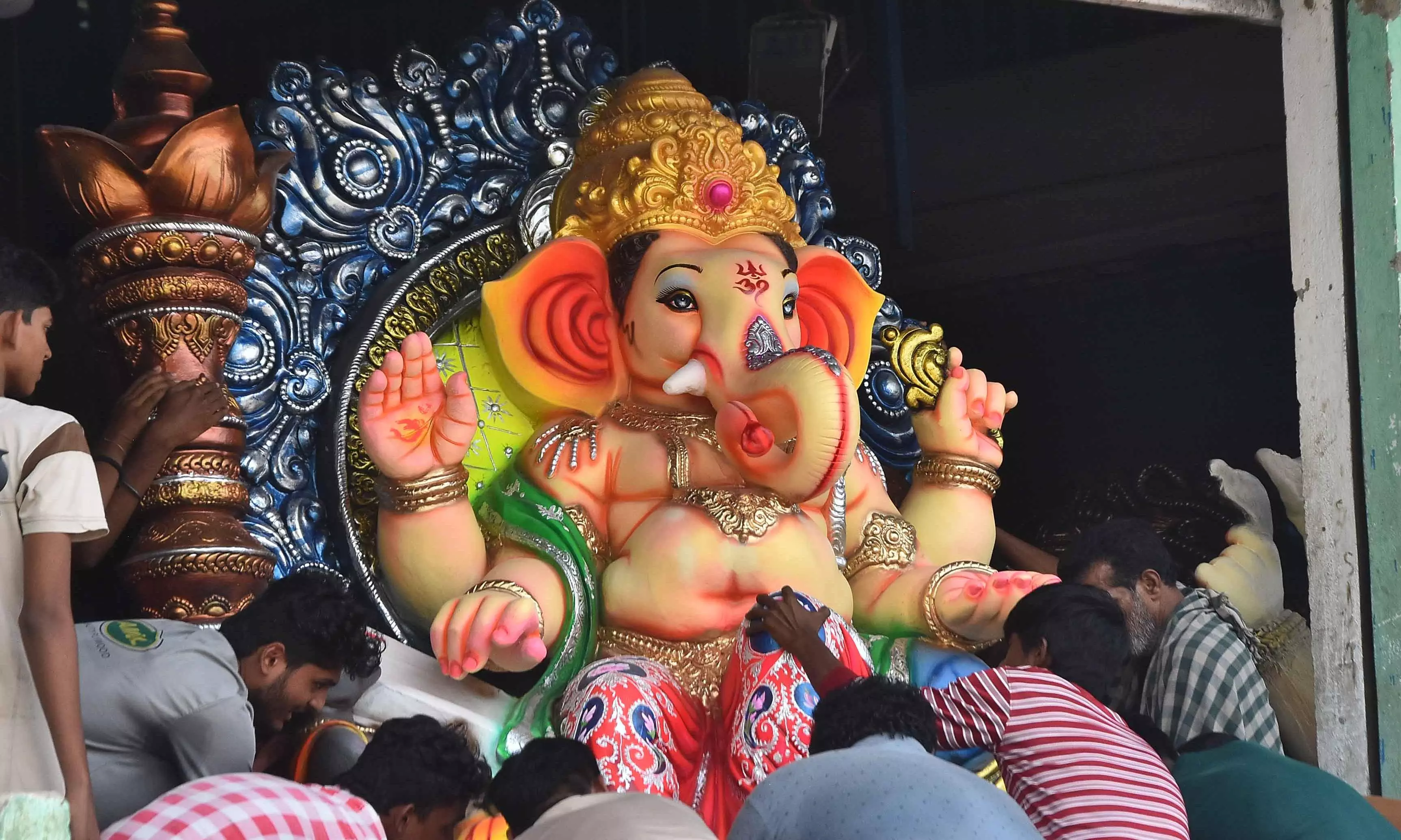 Free Power For Ganesh, Durga Pandals Across AP