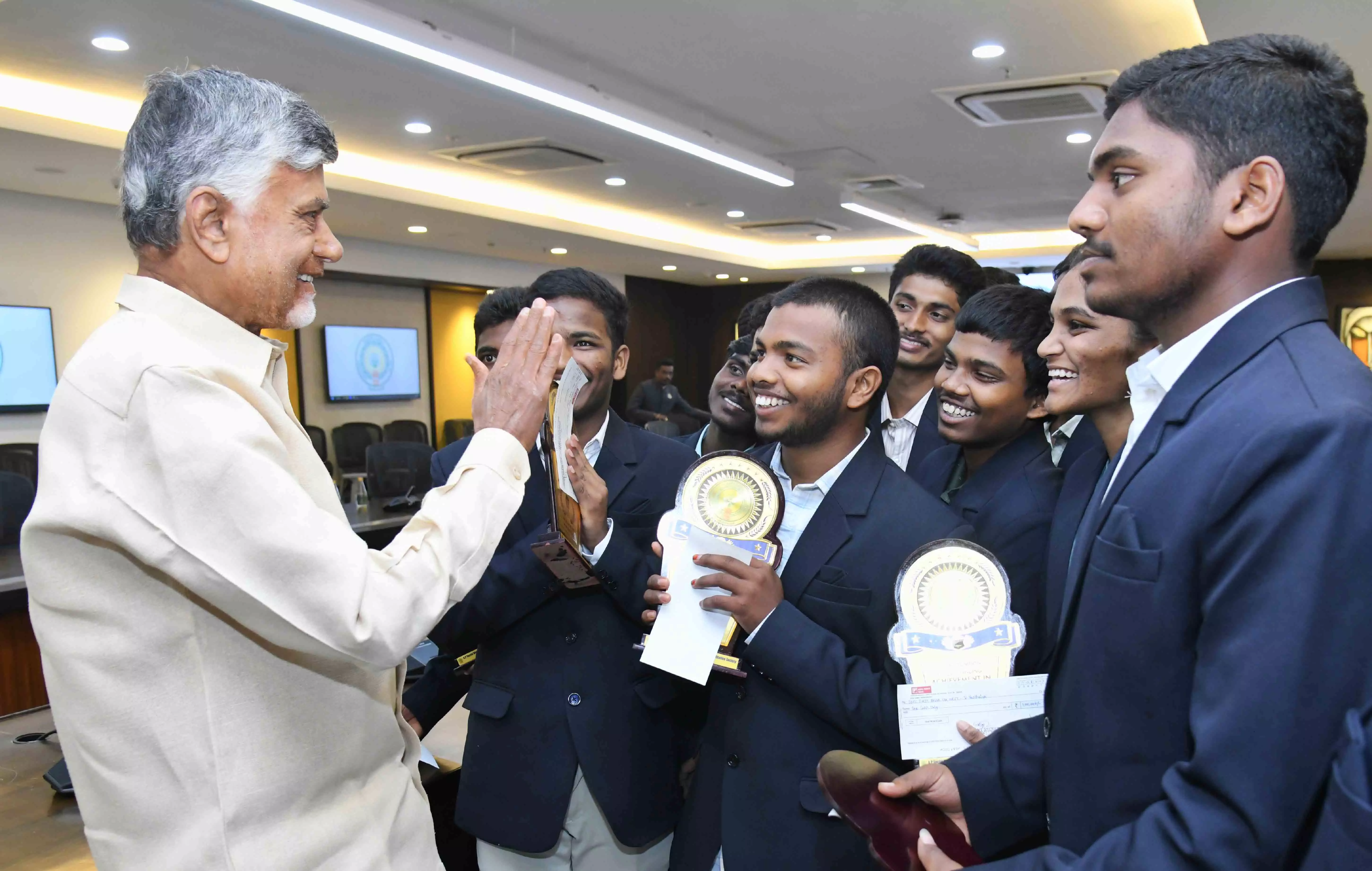 CM Naidu Plans More IIT-NEET Coaching Centres In AP This Year