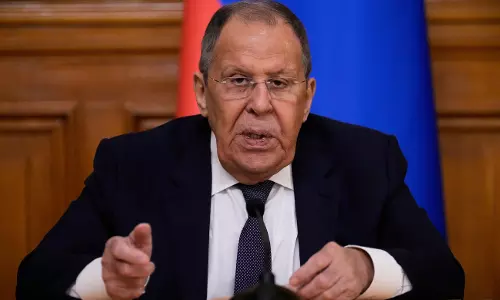 Lavrov Accuses West of Obstructing Ukraine Peace Talks