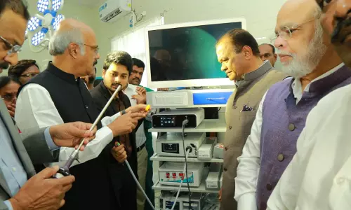 Komatireddy: Govt Hospitals To Offer Care For Poor On Par With Rich