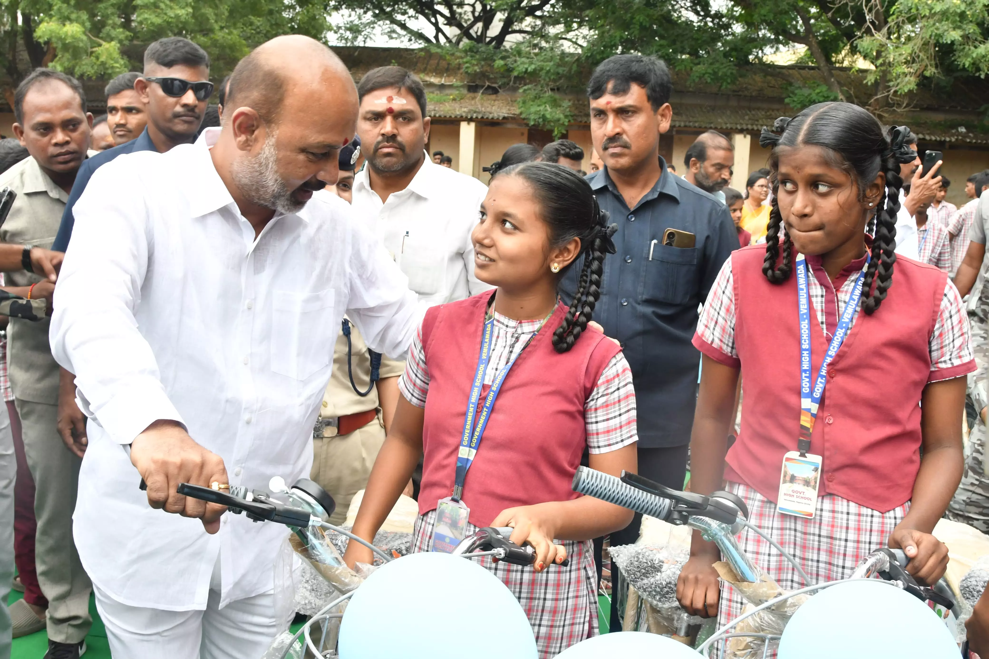 Minister Bandi Dares Congress to Dissolve Assembly, Seek Fresh Mandate