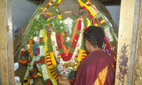 Devotees Marvel at Dashabhuja Ganapathi of Rayadurg