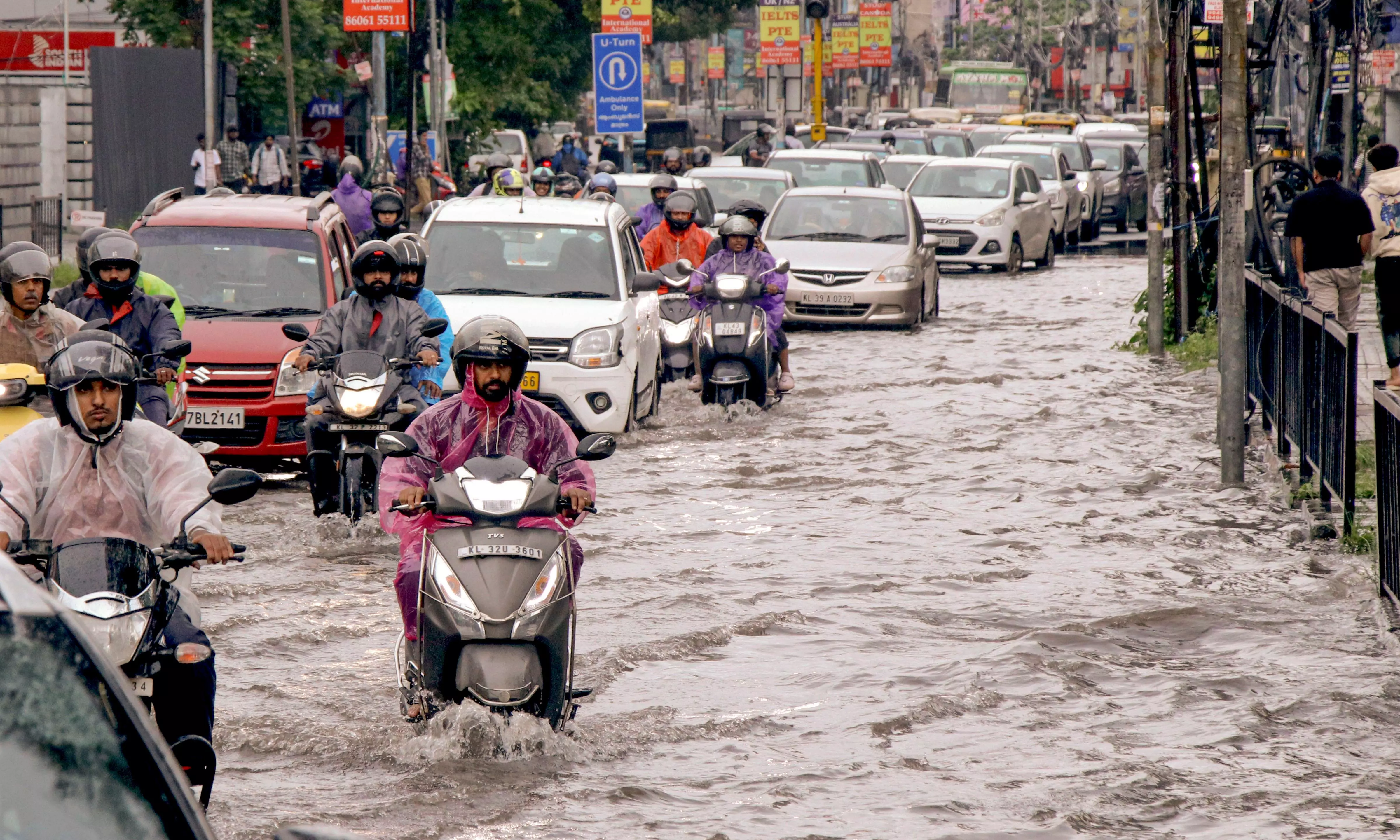 Landslides, Waterlogging In Parts Of Kerala Due To Heavy Rains Landslides, Waterlogging In Parts Of Kerala Due To Heavy Rains