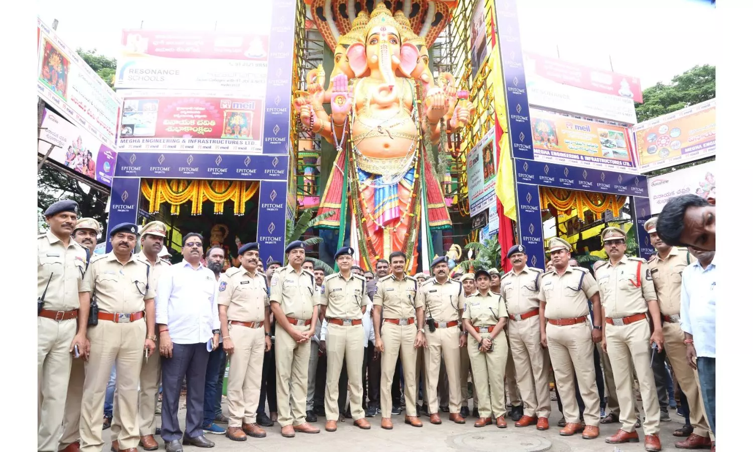 30,000 cops on duty for Ganesh festival in Hyderabad: Anand