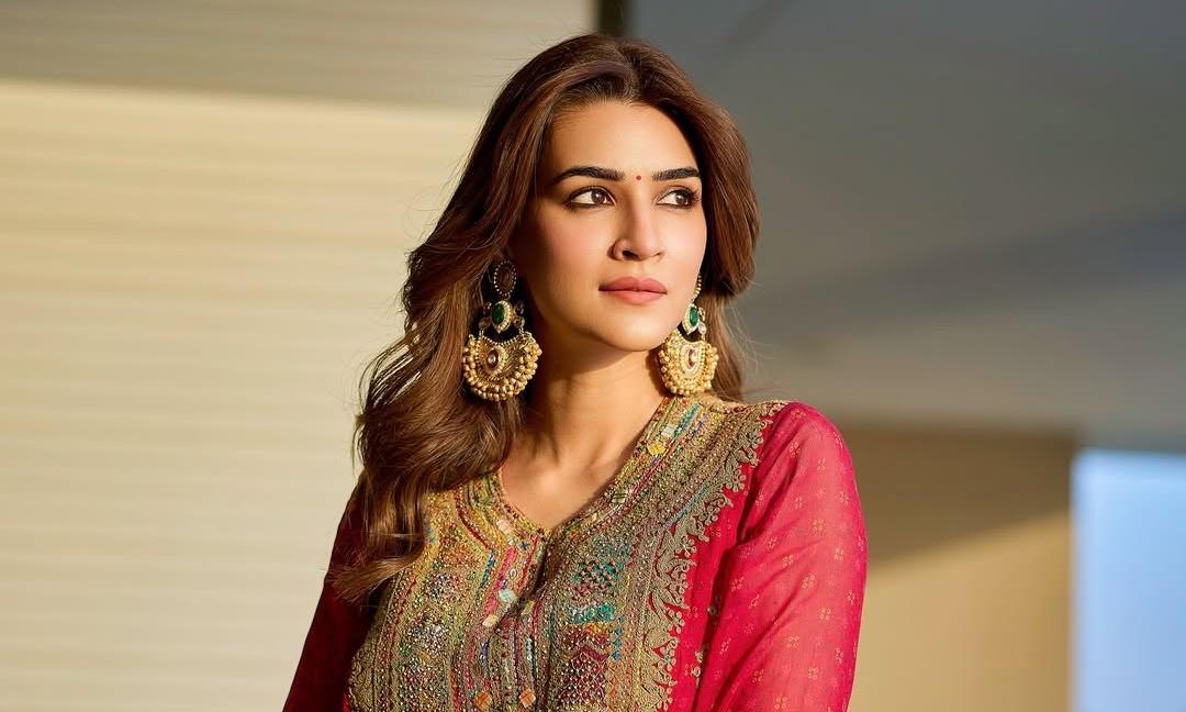 Kriti Sanon, Vijay Deverakonda To Team Up