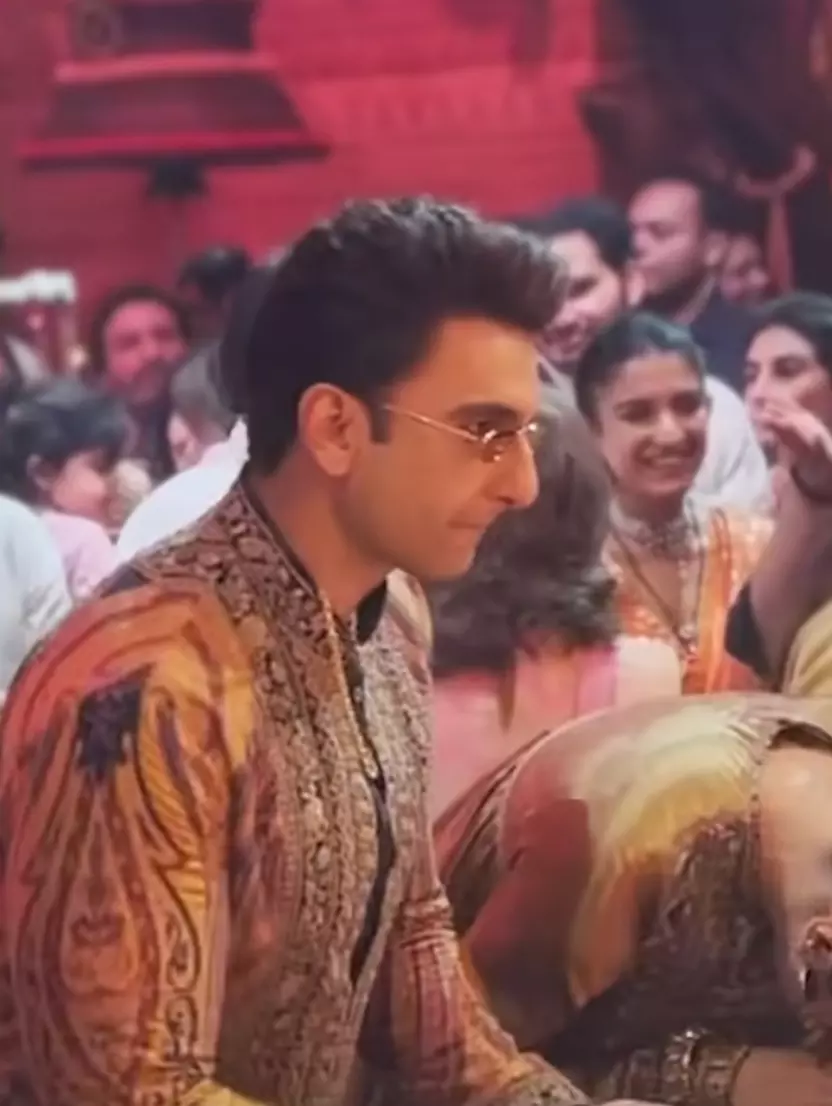 Ranveer’s Clean-Shaven Comeback At Ganpati Darshan