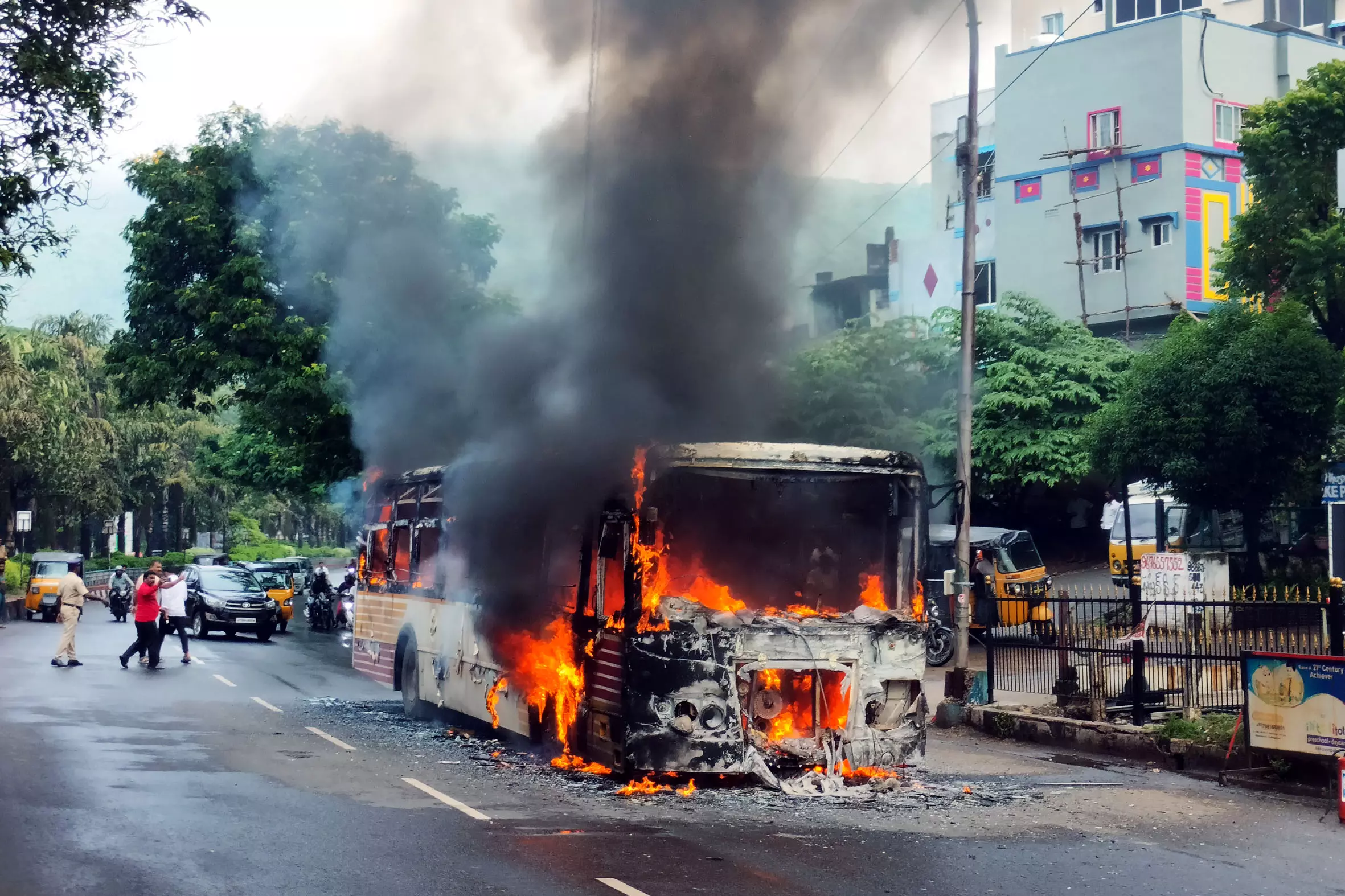APSRTC Bus Gutted in Fire Near Petrol Pump in Visakhapatnam; All Passengers Safe