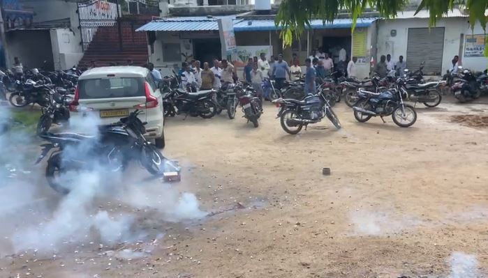Celebrations Erupt After Arrest of Challur Panchayat Secretary in Bribe ...