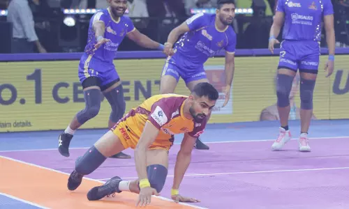 Pawan and Arjun led the Tamil Thalaivas to a narrow 38-35 victory over the Telugu Titans