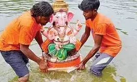 Fishermen Oppose Ganesha Idol Immersions At Pedda Jalaripeta Beach