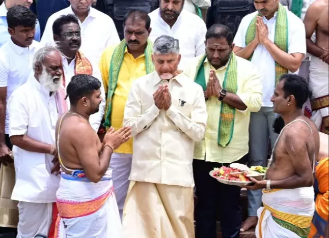 Krishna Waters Reaching Kuppam Milestone For Rayalaseema: CM Krishna Waters Reaching Kuppam Milestone For Rayalaseema: CM