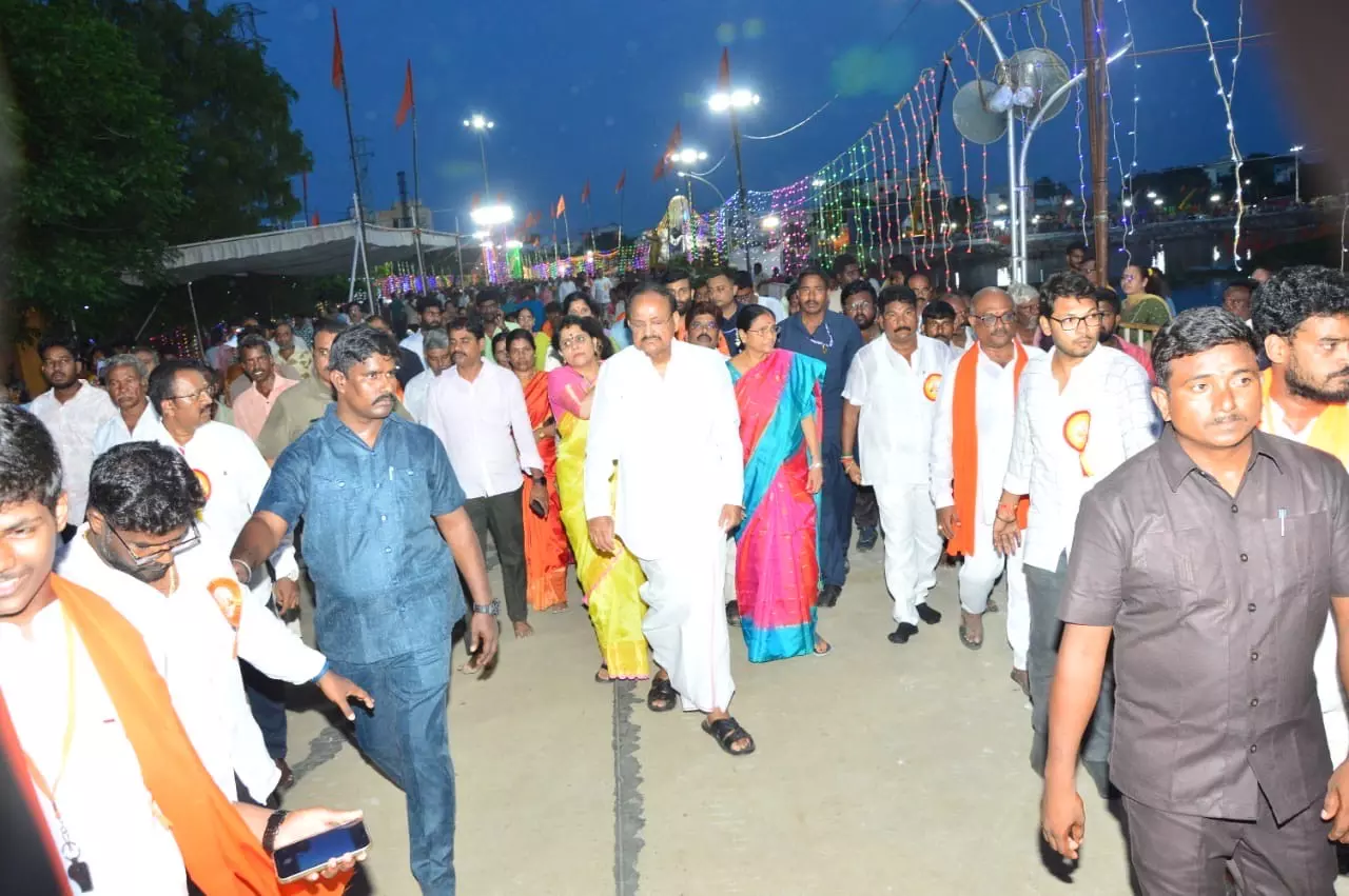 Ganesh Festivals Unite Devotion With Patriotism: Venkaiah Naidu