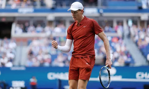 Sinner, Swiatek Tested at US Open as Gauff Sets Up Osaka Showdown